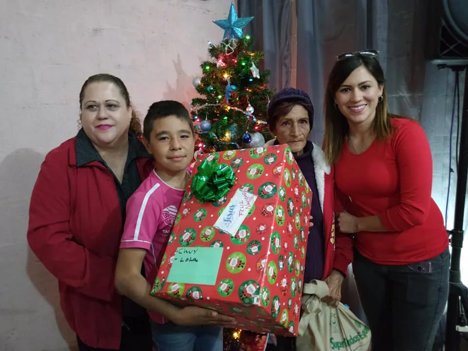 Celebración navideña de Iglesia Glorioso